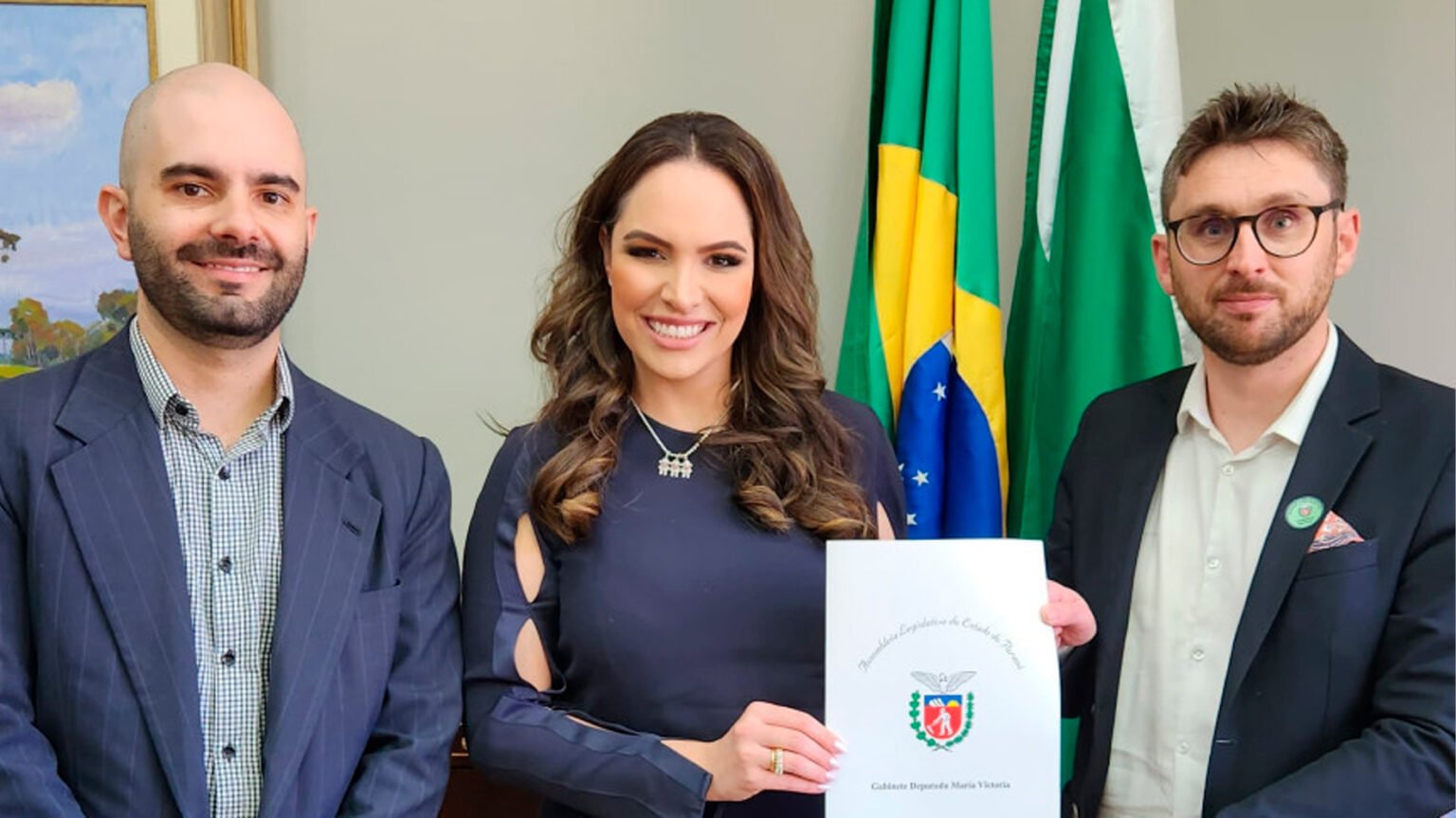 Adam Paul Patterson e Maria Victoria (PP) debatem ações para ampliar ensino da língua inglesa nas escolas municipais e estaduais paranaenses.