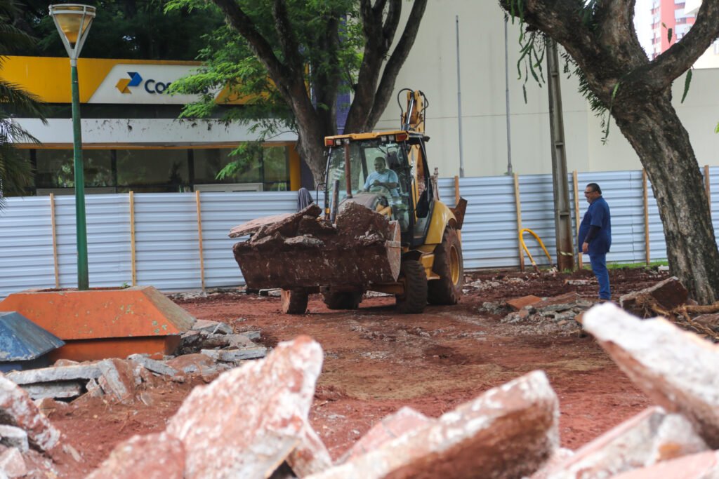 Prefeitura inicia revitalização do Eixo Monumental com obras na Praça da Prefeitura e entorno da Vila Olímpica