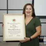 Prêmio Dorcelina Folador é entregue para Valquíria Francisco em noite de homenagem às mulheres
