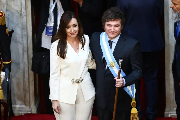 Vice-presidente Victoria Villarruel e presidente eleito Javier Milei, no Congresso Nacional da Argentina - Reuters/Matias Baglietto