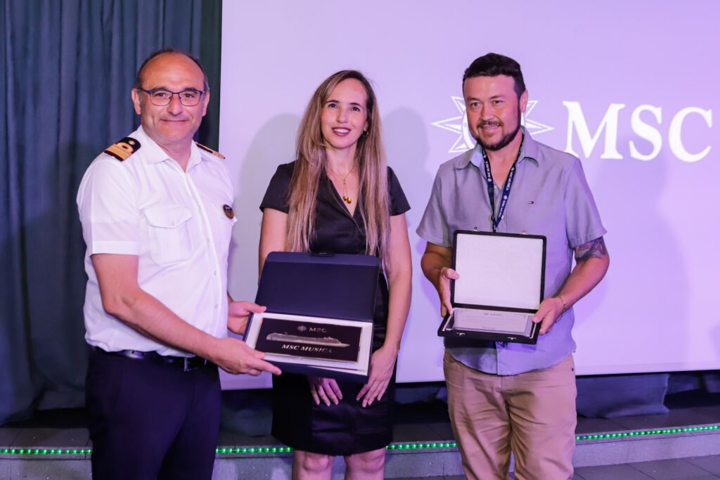 Navio MSC Musica atraca pela primeira vez em Paranaguá