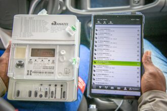 Novos relógios de luz, medidores inteligentes fazem leitura automática e permitem comandos remotos que permitirá o acompanhamento do consumo em tempo real pelos clientes da Copel no Paraná