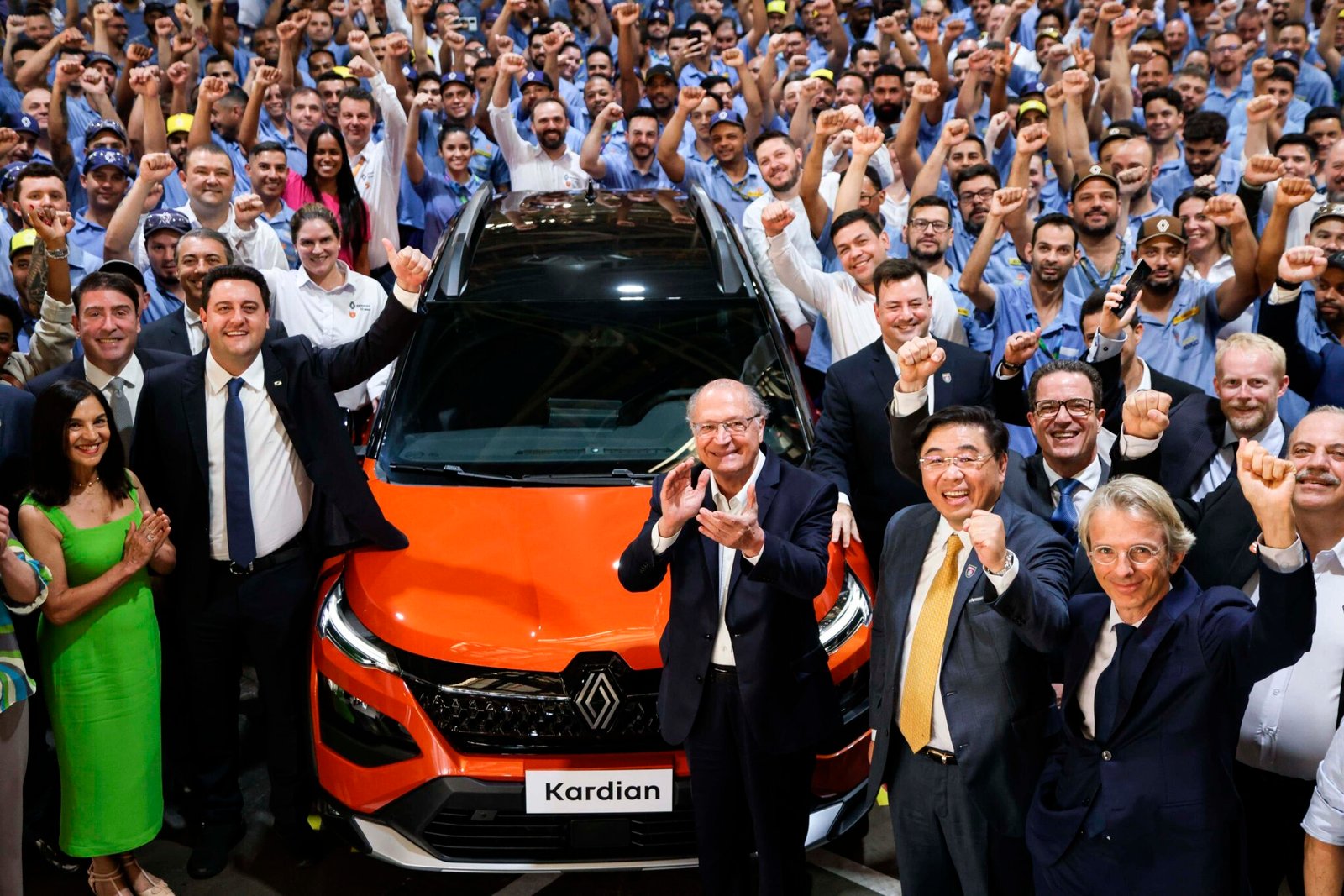 Renault do Brasil investe R$ 2 bilhões no novo SUV e celebra 25 anos no Paraná