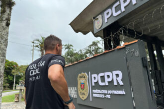 Policiais do Verão Maior Paraná prendem homem por agressão contra irmã em Morretes Foto: PCPR