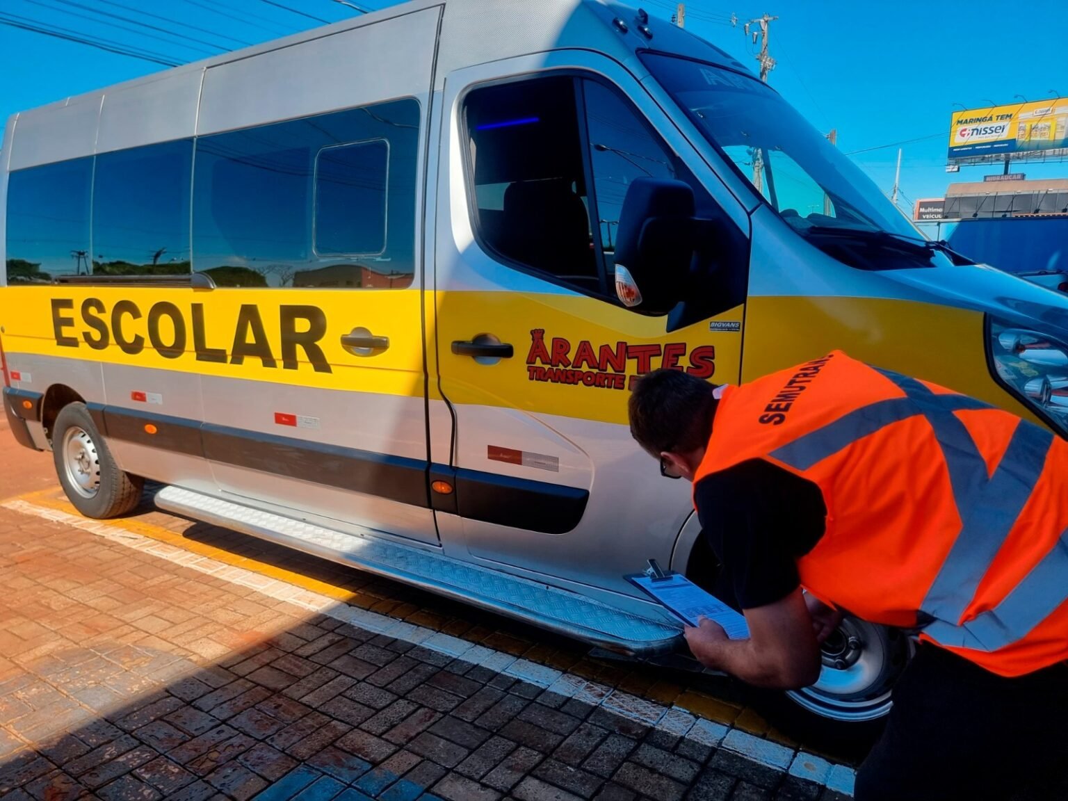 vistoria de veículos do transporte escolar
