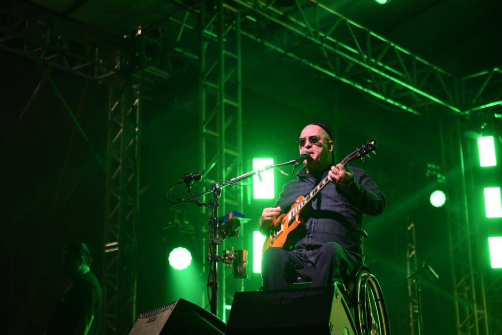 Praça da Catedral de Maringá, com show da banda Paralamas do Sucesso, no Show da Virada na programação da ′Maringá Encantada′