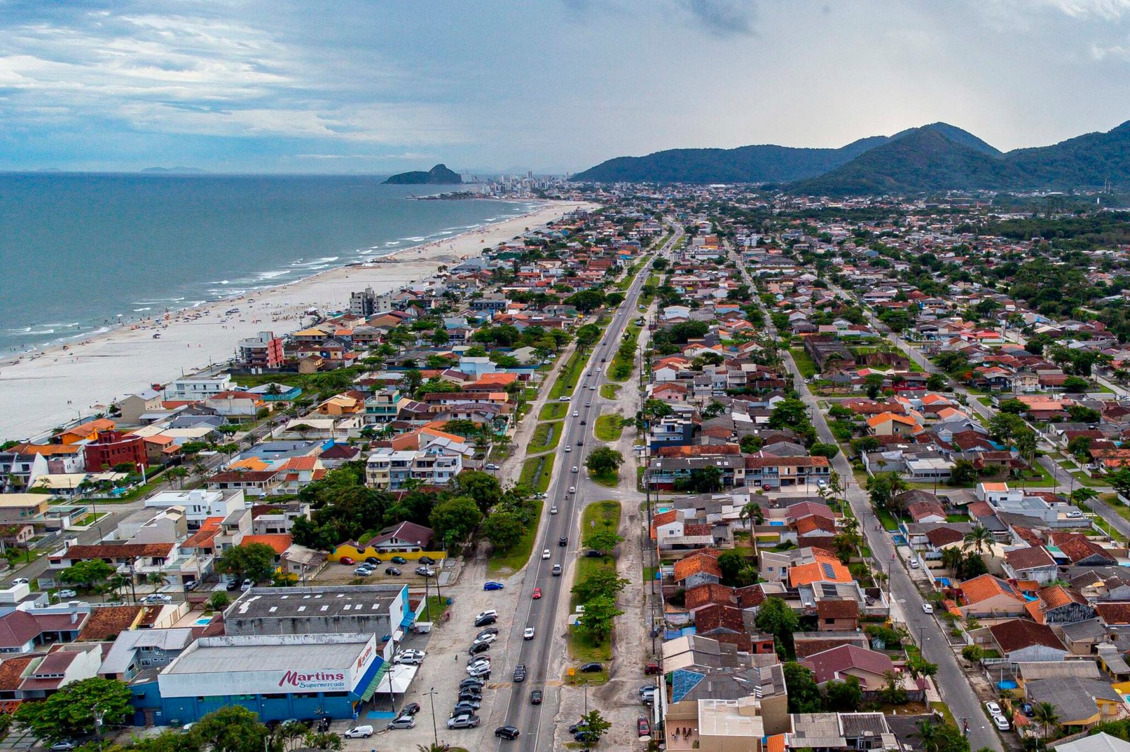 Drone praia de Matinhos