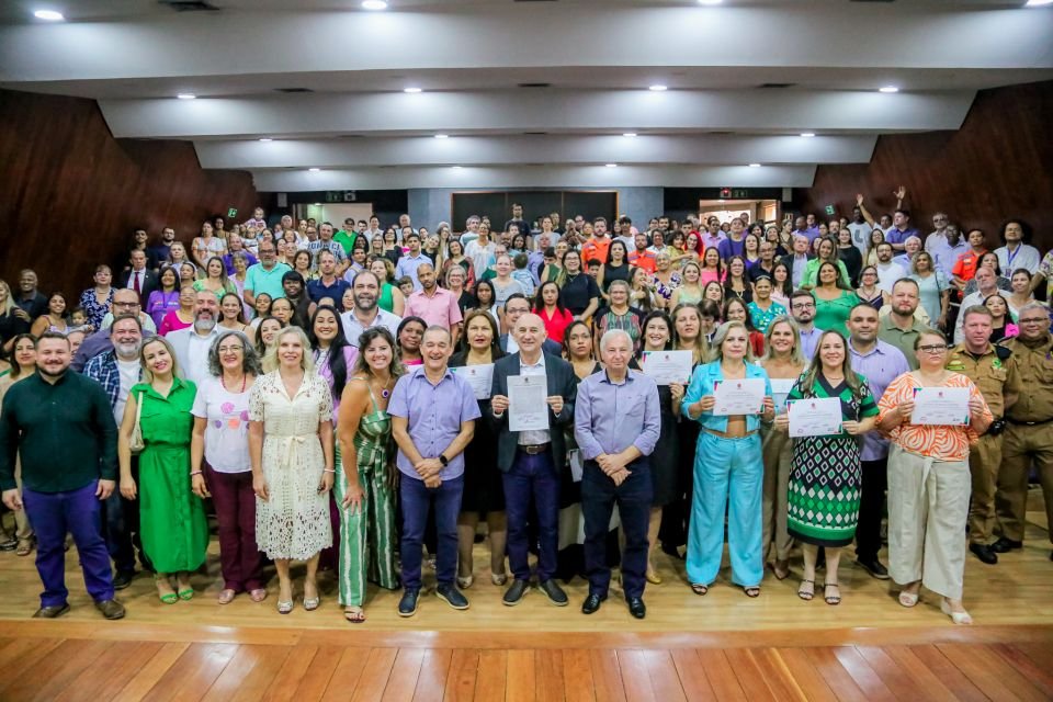 Conselheiros tutelares eleitos para a gestão 2024-2027 tomam posse; confira as áreas de atuação