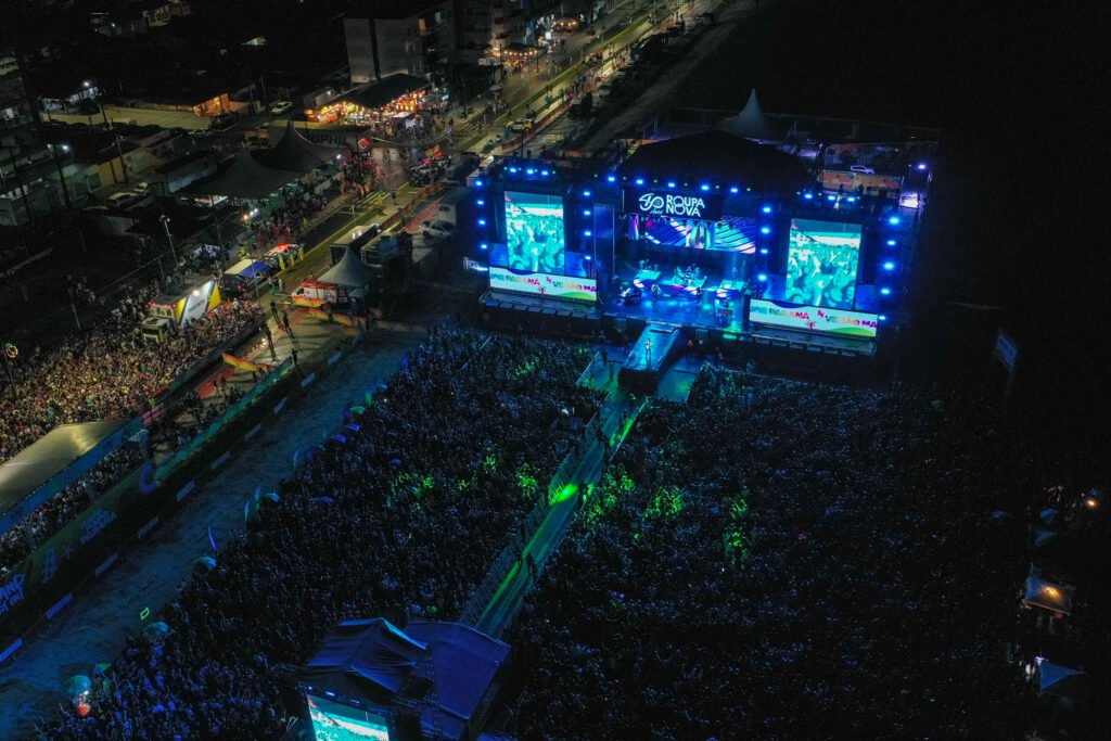 Roupa Nova e Rick e Renner animam o público no segundo dia de shows no Verão Maior Paraná