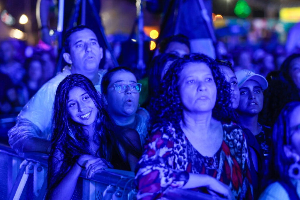 Roupa Nova e Rick e Renner animam o público no segundo dia de shows no Verão Maior Paraná