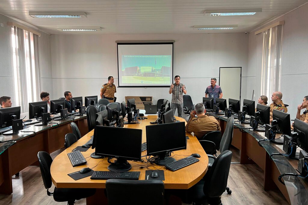 Governo inicia testes para levar conexão de internet via satélite a áreas rurais do Paraná