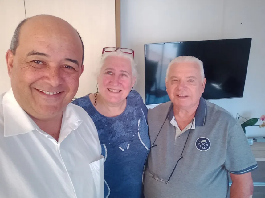 Odair Fogueteiro e o casal Eliane e Rosnei