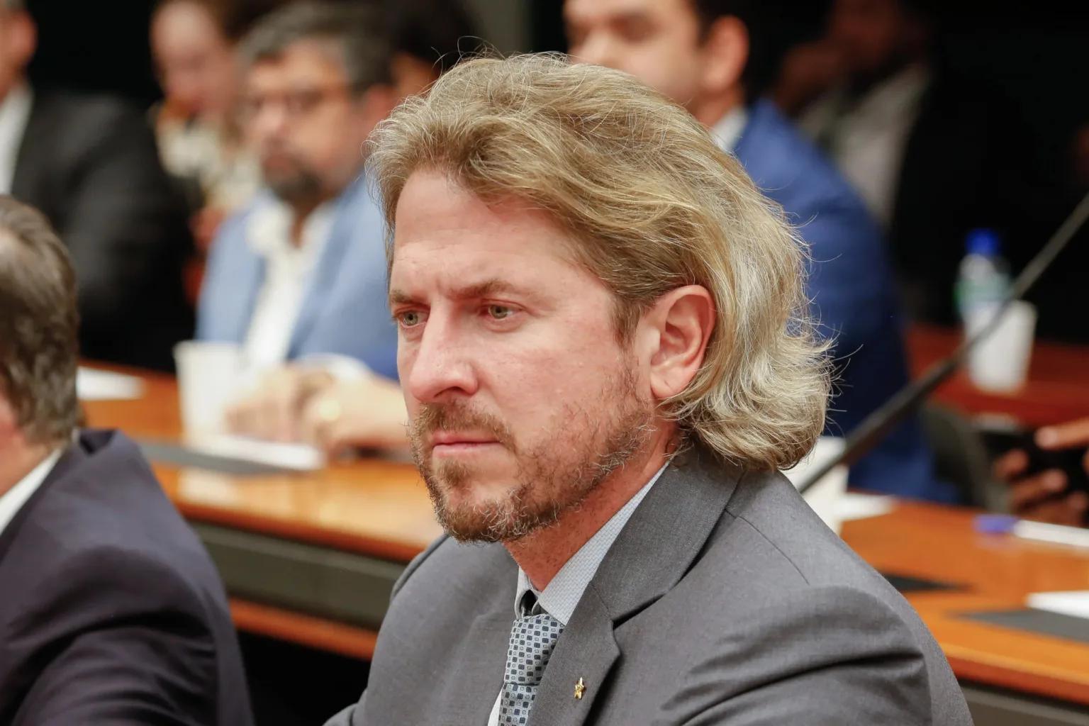 Deputado federal Zeca Dirceu do PT tem casa assaltada no Paraná