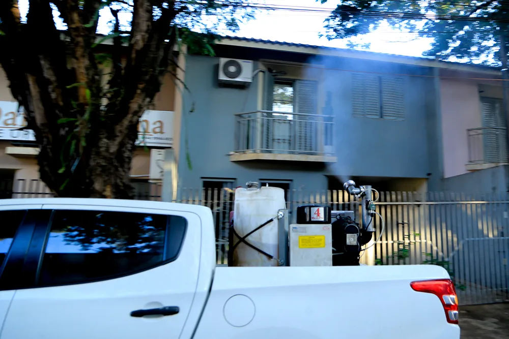 Aplicação do fumacê contra a dengue