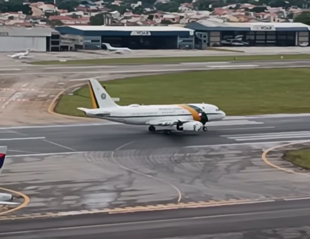 FAB01 ABORTA a DECOLAGEM em CONGONHAS e retorna à posição - Aeronave Presidencial