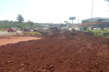 Obra emergencial altera tráfego na PR-323