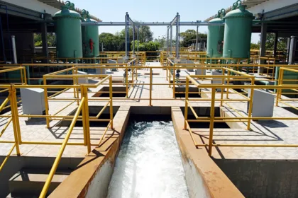 Paraná lidera os rankings de abastecimento de água e coleta de lixo em casa