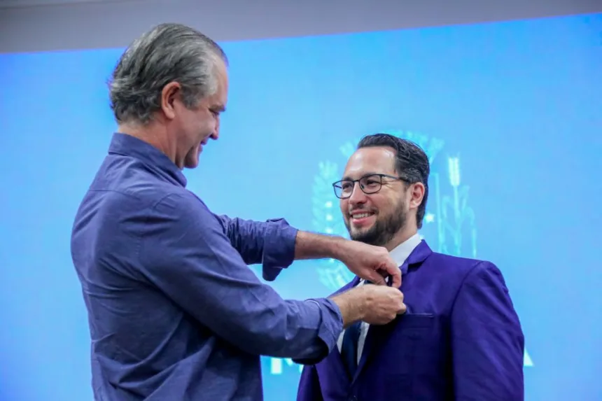 Ulisses Maia empossa George Coelho como secretário de Aceleração Econômica e Turismo de Maringá
