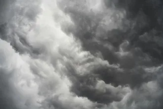 Tempestades, nuvens de temporal, chuva forte