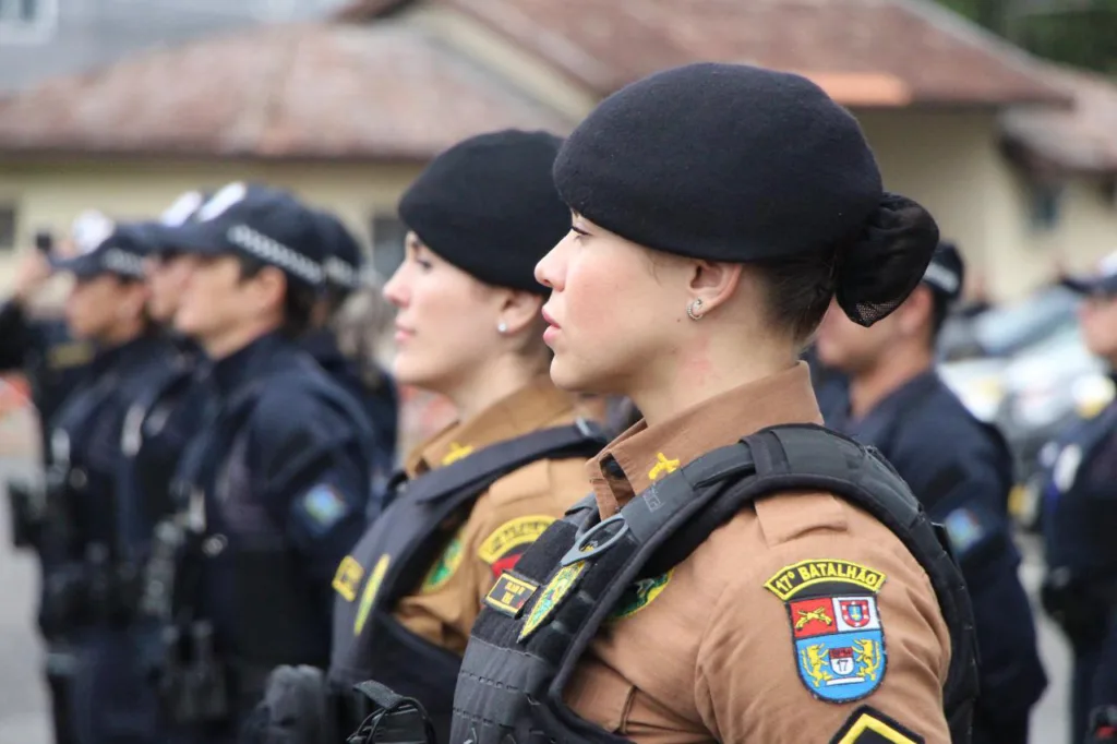 Operação realizada por policiais mulheres prende nove pessoas em São José dos Pinhais 2 Operação realizada por policiais mulheres prende nove pessoas em São José dos Pinhais