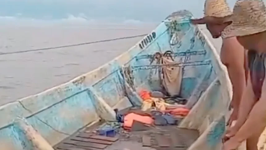 Embarcação com cerca de 20 corpos em decomposição é encontrada no Pará