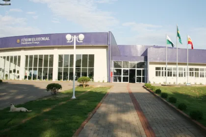 Fórum Eleitoral de Maringá, instalado no Centro Cívico