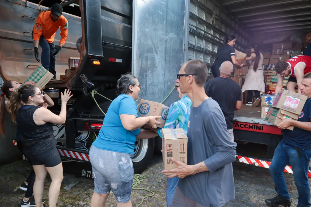 #SOSRS | Nova remessa com mais de 300 toneladas de donativos é envida ao Rio Grande do Sul