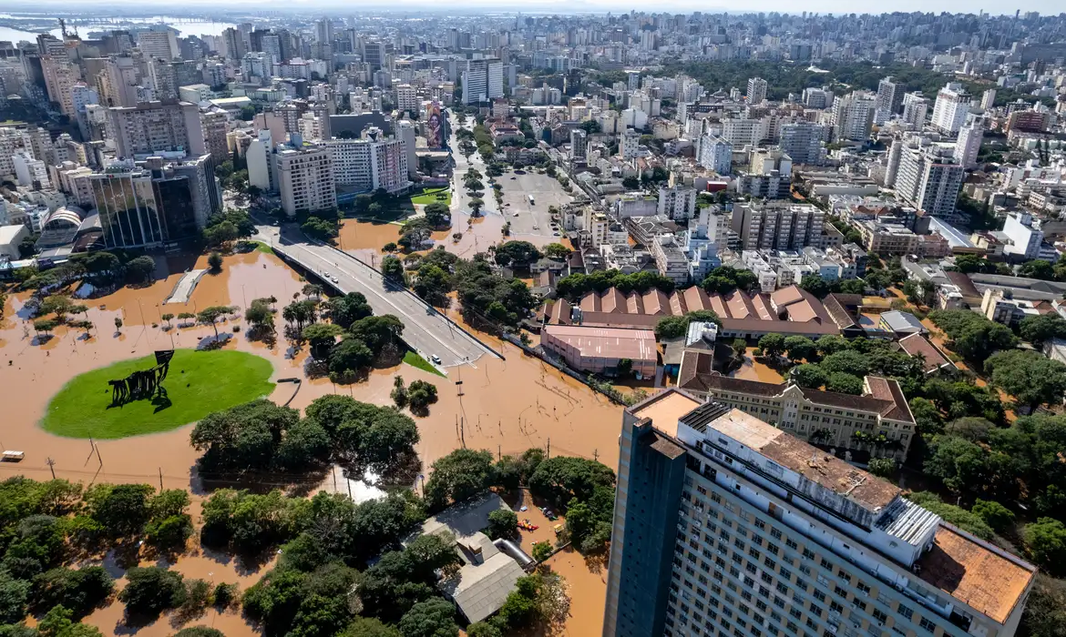 Rio Grande do Sul: Chuvas diminuíram mas frio intenso e risco de novas enchentes preocupam