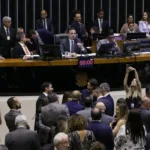 Congresso derruba veto de Lula e acaba com ‘saidinha’ de presos