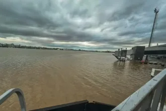 Água da chuva invade aeroporto de Porto Alegre - Fraport/Divulgação