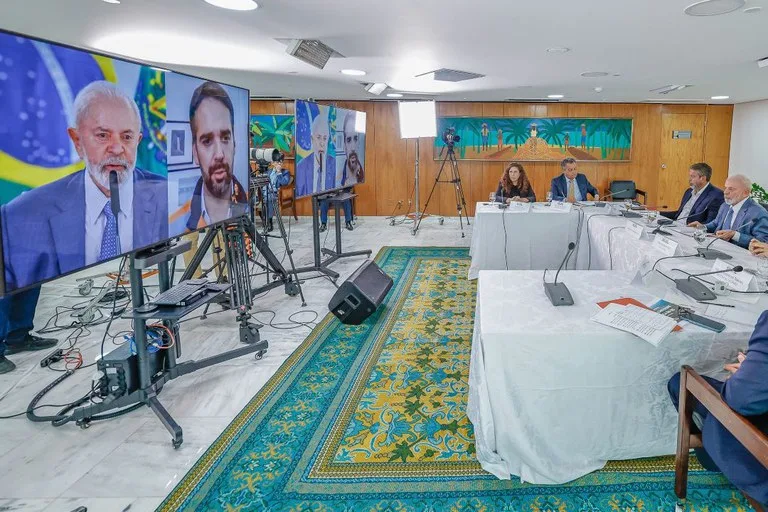 Lula e ministros fizeram reunião virtual com Eduardo Leite