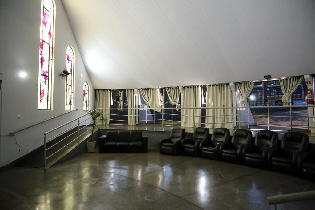 A nova unidade conta com sala de fisioterapia, espaço de convivência, salas de oficinas, quartos para descanso, auditório, refeitório, cozinha, entre outras estruturas (Crédito: Fábio Reina / PMM)