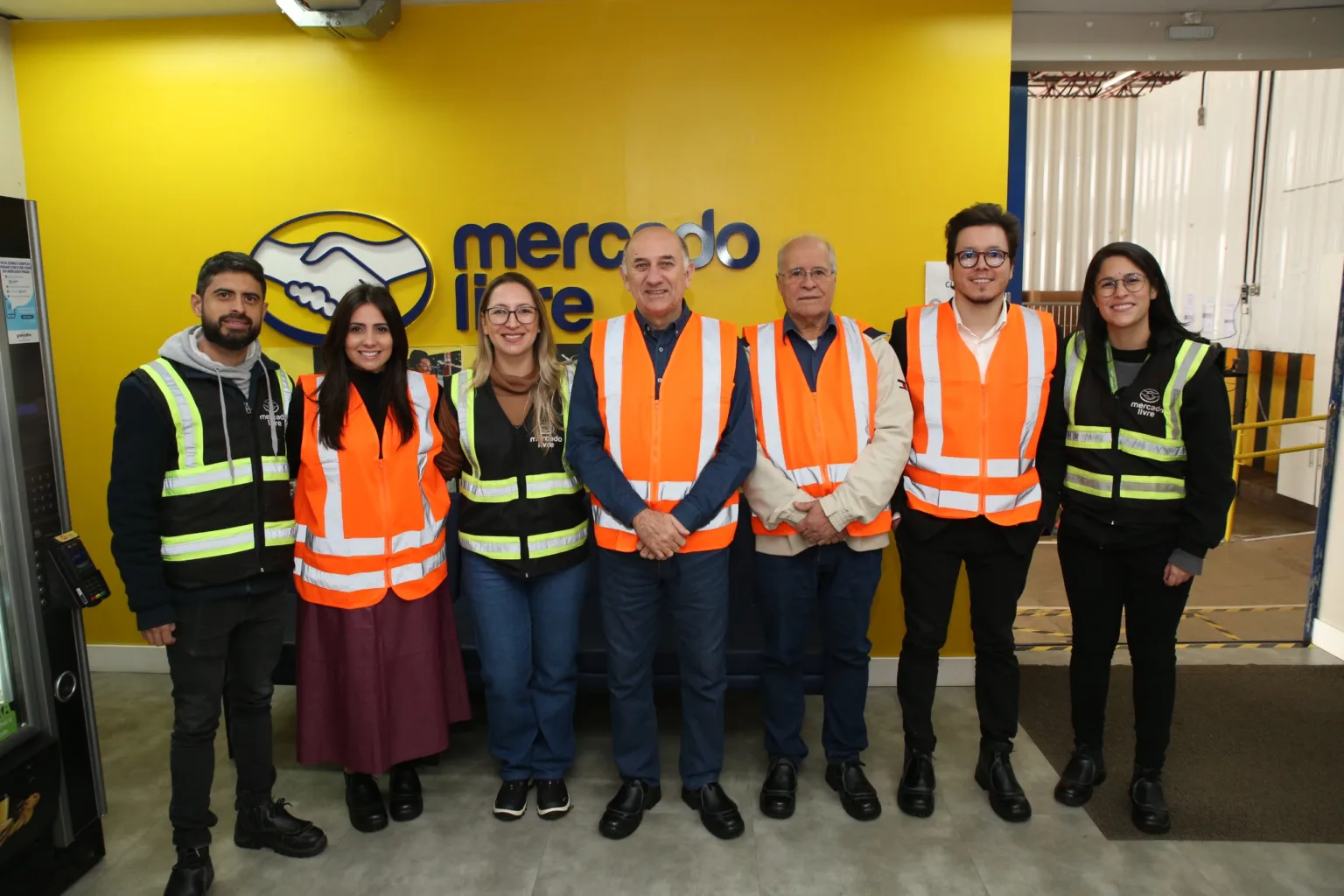 O vice-prefeito Edson Scabora visitou a operação atual da empresa em Maringá e conheceu o planejamento de expansão dos negócios (Crédito: Fábio Reina/ PMM)