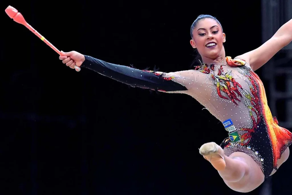 Paranaense Bárbara Domingos leva o bi no Pan-Americano de ginástica rítmica