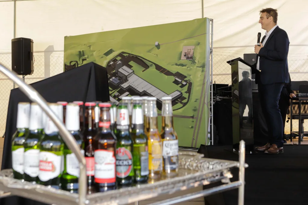 R$ 870 milhões de investimentos: fábrica da Ambev em Carambeí está 80% pronta