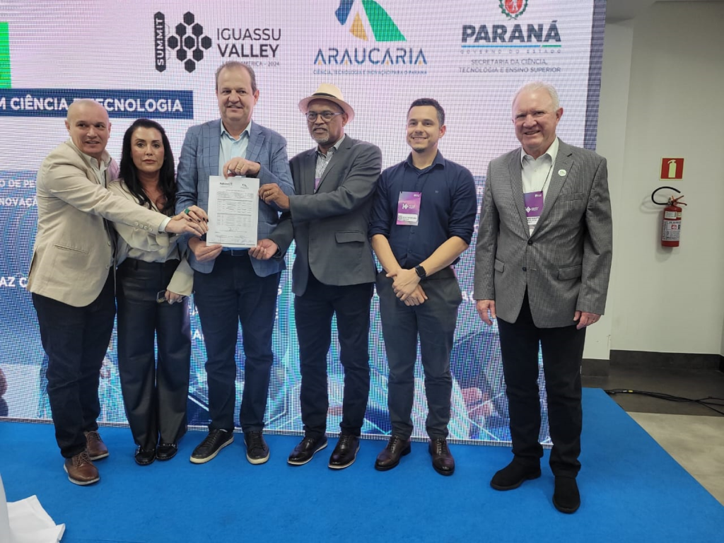 Estado anuncia R$ 9 milhões para investimentos em ciência durante o Summit Iguassu Valley