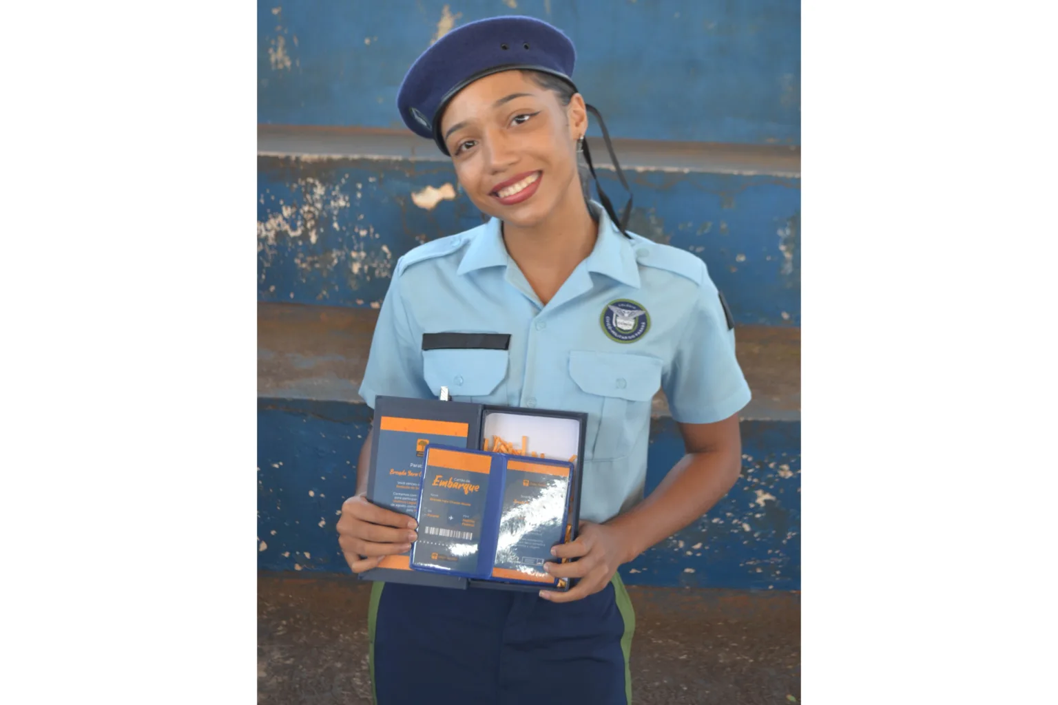 Aluna de colégio cívico-militar vence no Paraná o concurso de redação do Senado