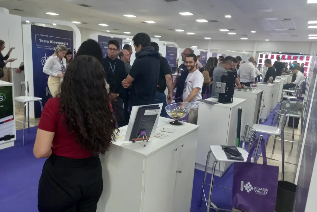 Estado anuncia R$ 9 milhões para investimentos em ciência durante o Summit Iguassu Valley