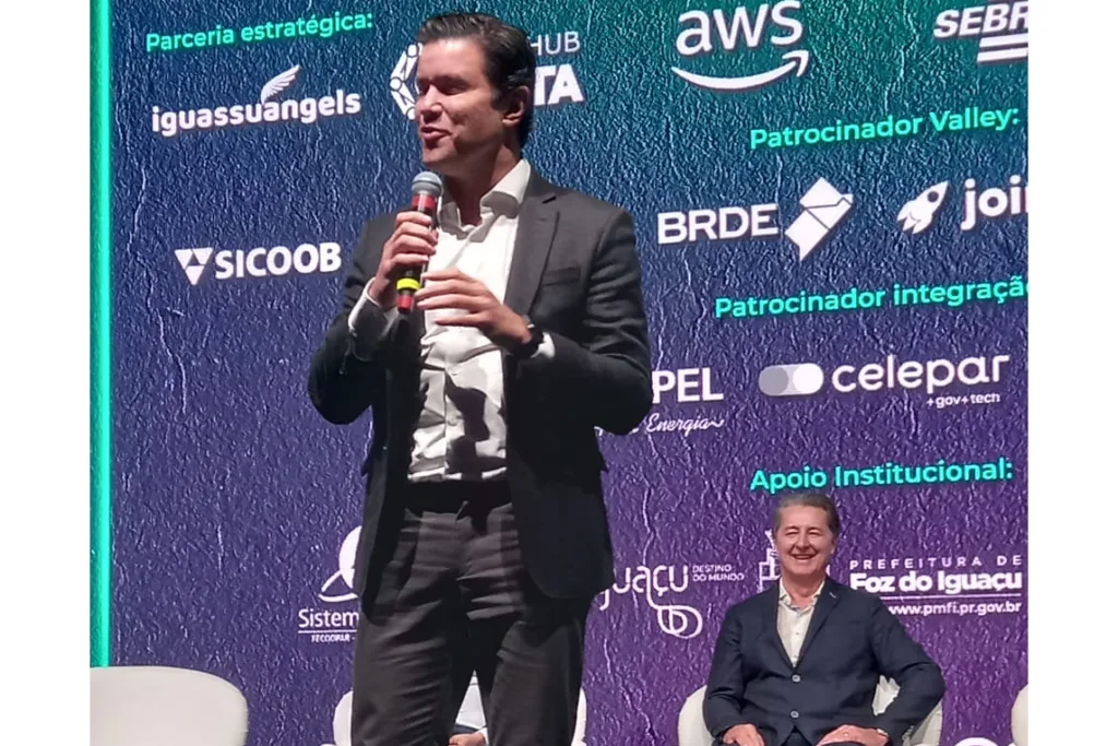 Estado anuncia R$ 9 milhões para investimentos em ciência durante o Summit Iguassu Valley