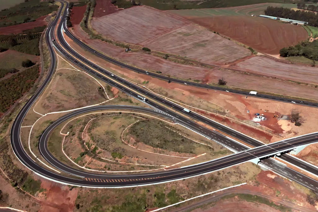 Obra de R$ 178 milhões: governador inaugura contorno rodoviário de Jandaia do Sul