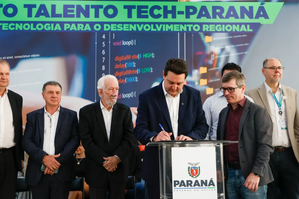 Governador lança projeto Talento Tech-PR para formação tecnológica de 3 mil alunos em 50 cidades