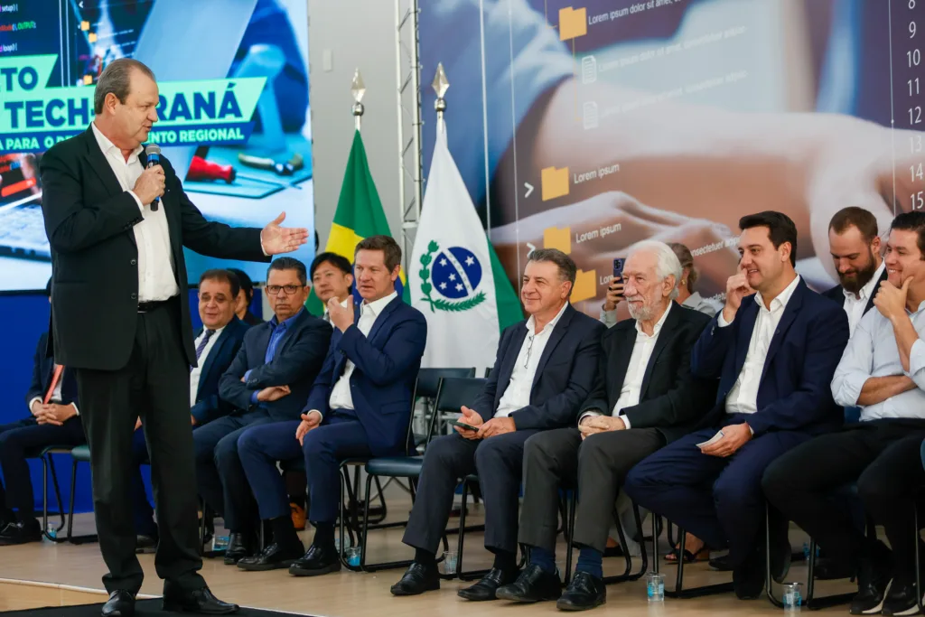 Governador lança projeto Talento Tech-PR para formação tecnológica de 3 mil alunos em 50 cidades