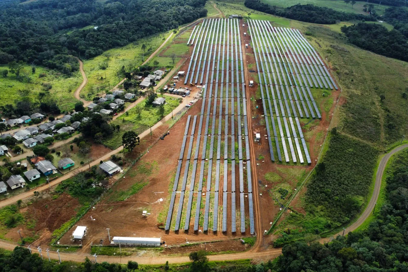 Nova usina solar da Copel no centro do estado entra em operação - Unidade construída em Reserva do Iguaçu faz parte da Copel Solar Foto: Copel