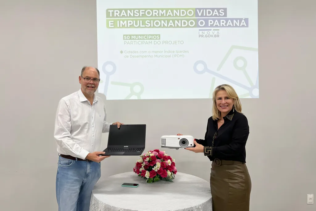 Municípios das regiões Norte e Norte Pioneiro recebem notebooks do Talento Tech
