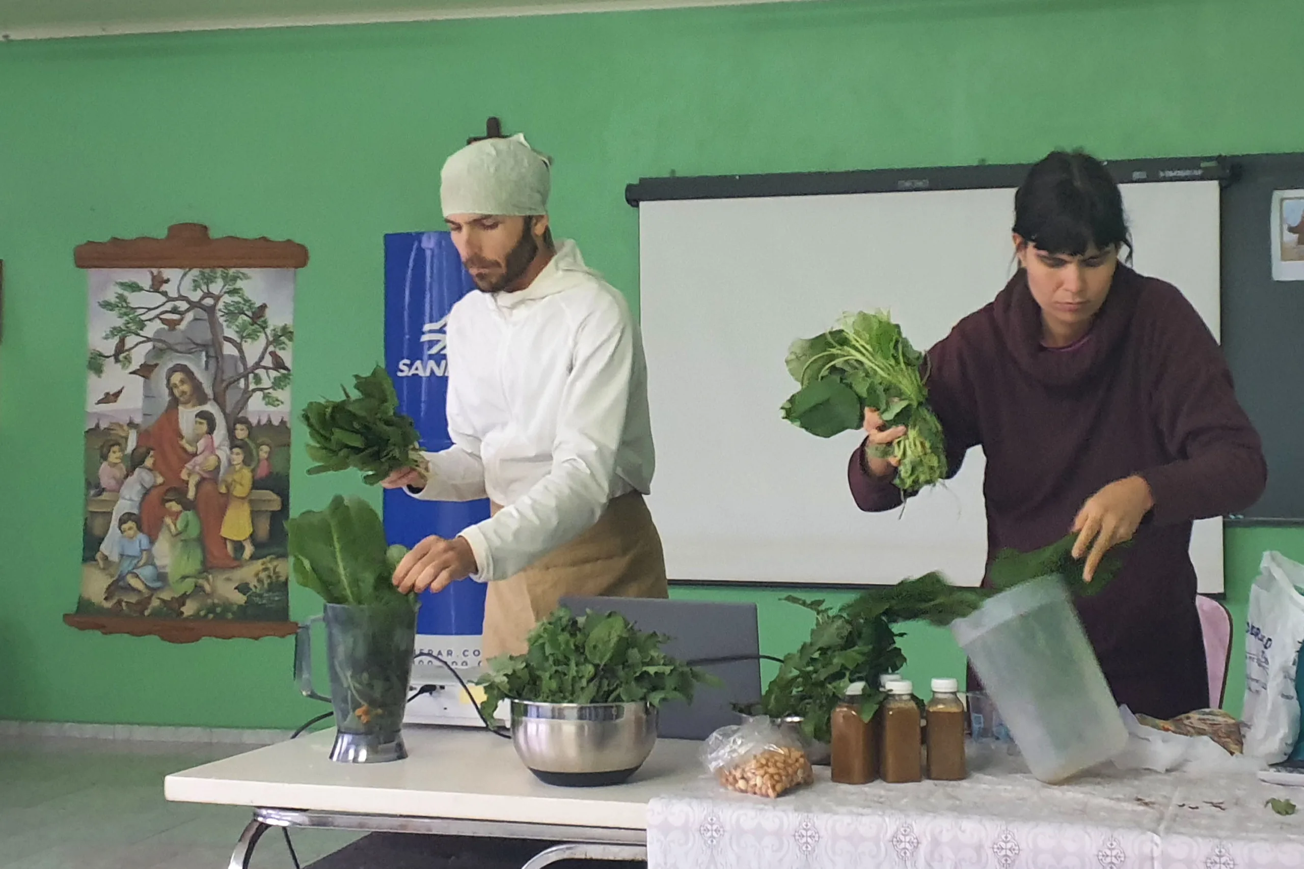 Sanepar oferta cursos sobre plantas alimentícias não convencionais e medicinais
