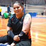 Paratleta paranaense de vôlei sentado Edwarda Oliveira, de 25 anos