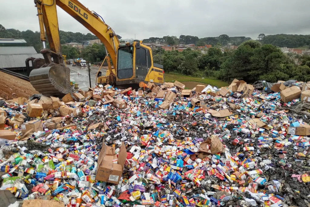 Polícia destrói 11,9 toneladas de medicamentos apreendidos no 1º semestre em Curitiba e RMC