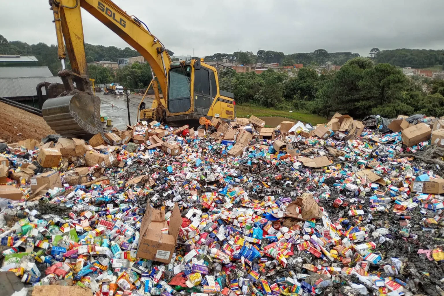 Polícia destrói 11,9 toneladas de medicamentos apreendidos no 1º semestre em Curitiba e RMC