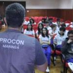 Procon Mirim orienta alunos sobre educação financeira