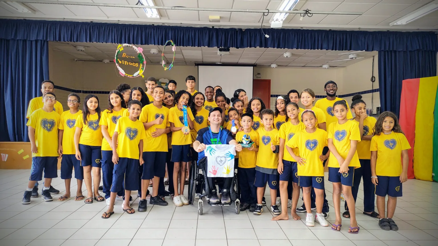 Atendidos pela LBV homenageiam atletas que vão para as Olimpíadas e Paralimpíadas de Paris